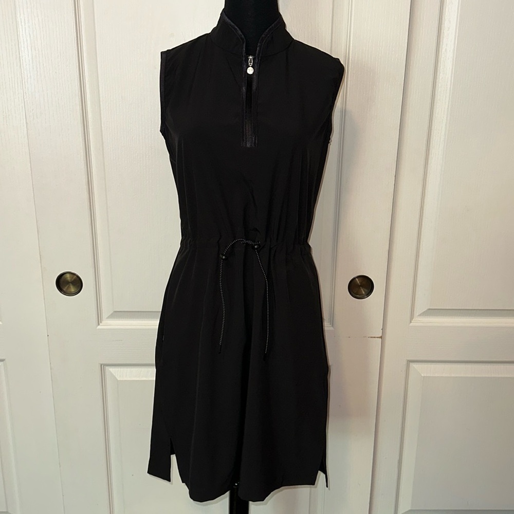 BLACK DAILY SPORTS SWEDEN QUARTER ZIP SLEEVELESS ATHLETIC DRESS